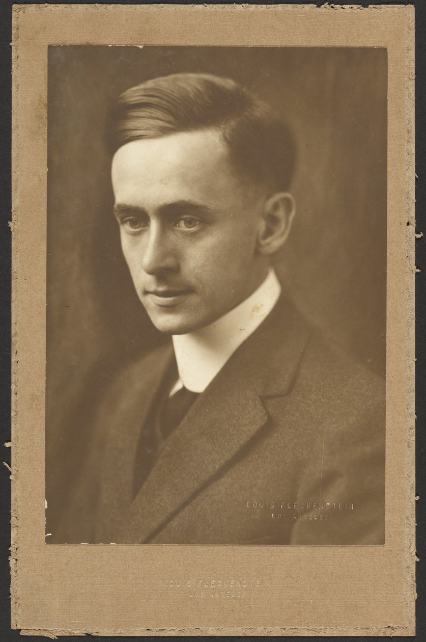 [Egy férfi portréja magas gallérral] alkotó: Louis Fleckenstein