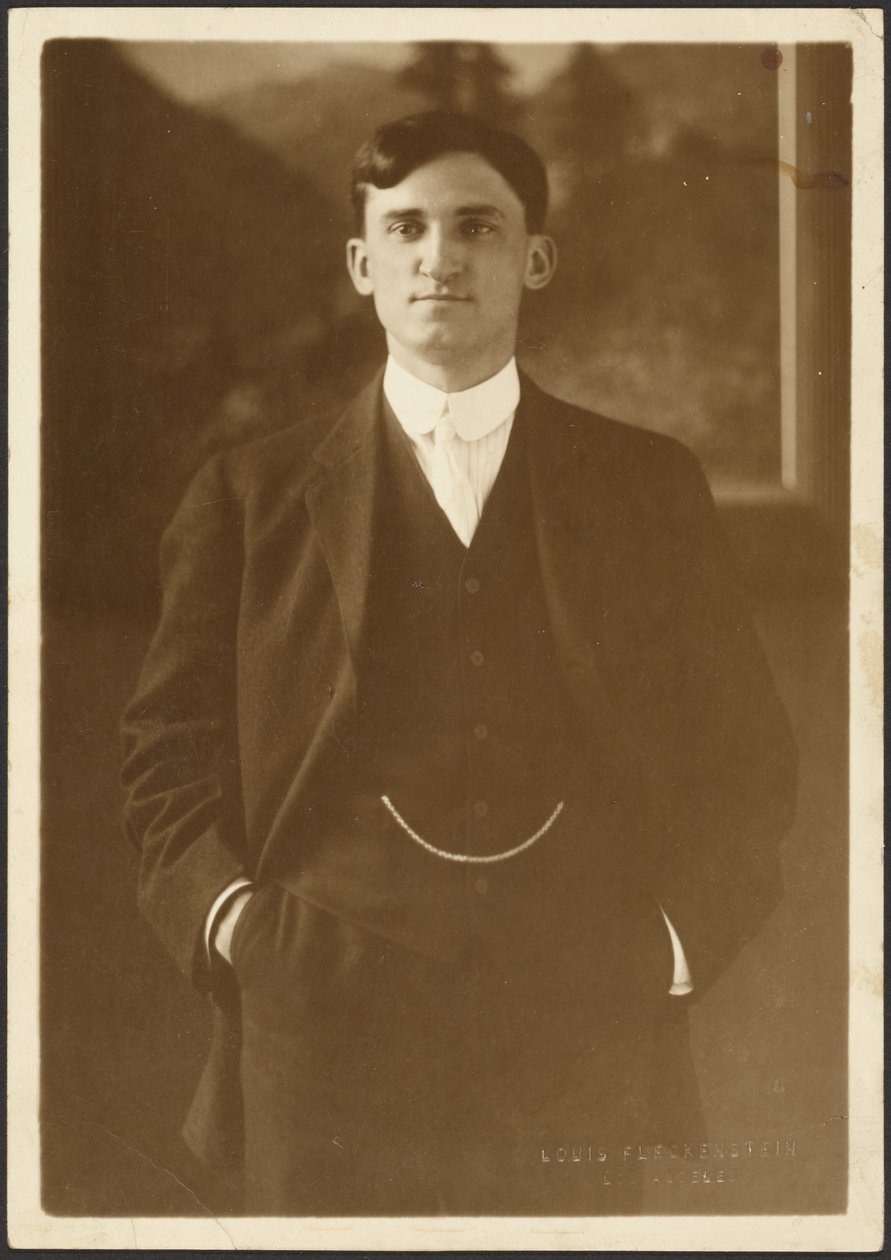 [Férfi portréja óralánccal] alkotó: Louis Fleckenstein