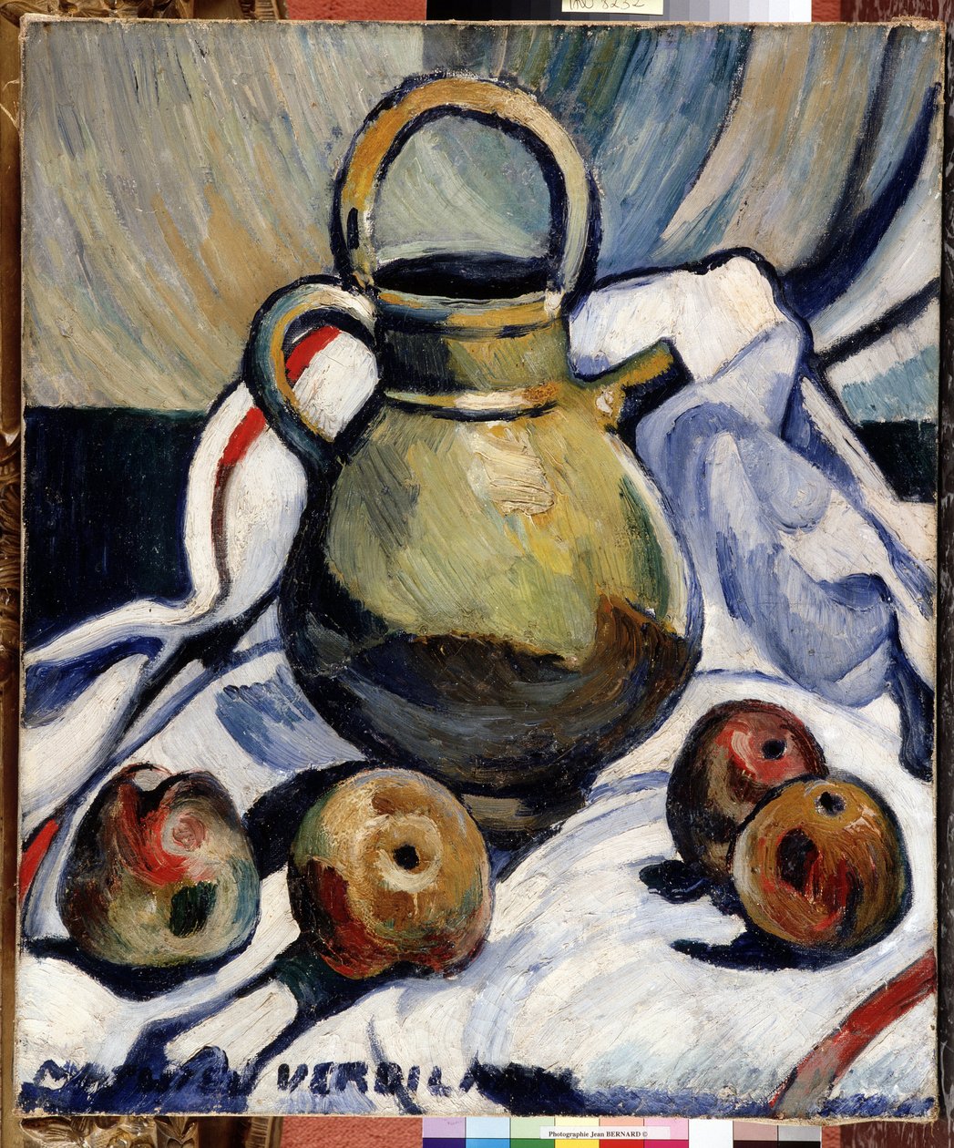 Csendélet kancsóval és almával Louis Mathieu Verdilhan (1875-1928) festménye Dim. 55x46 cm Kötelező megemlítés: Gyűjtemény alapítványi üdvözlete Provence, Marseille alkotó: Louis Mathieu Verdilhan