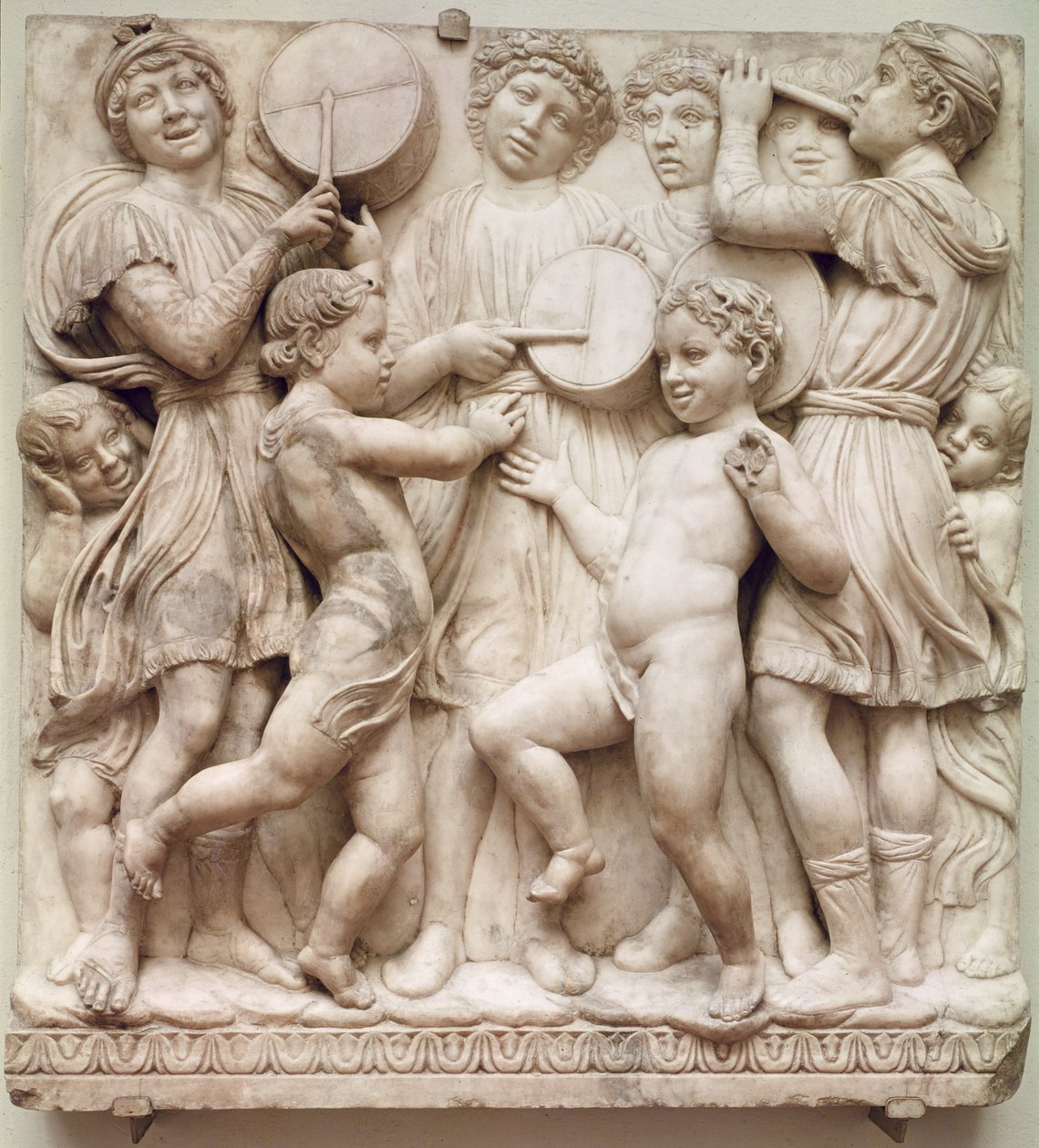 Zenés angyalok, dombormű a Cantoriáról, 1432-38 körül (márvány) alkotó: Luca Della Robbia
