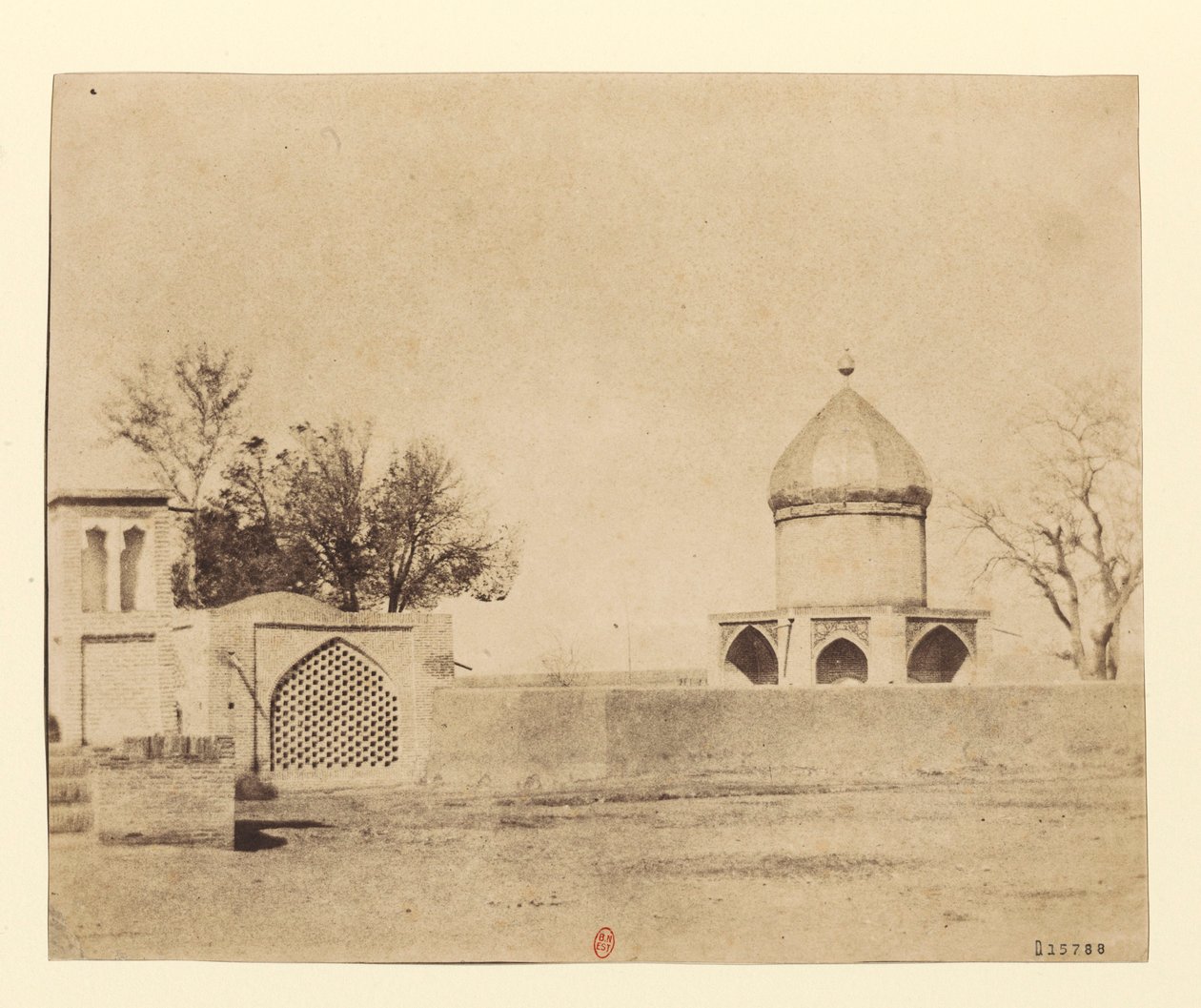 Teherán. Dvoulét kapu [Khiva kán sírja] alkotó: Luigi Pesce