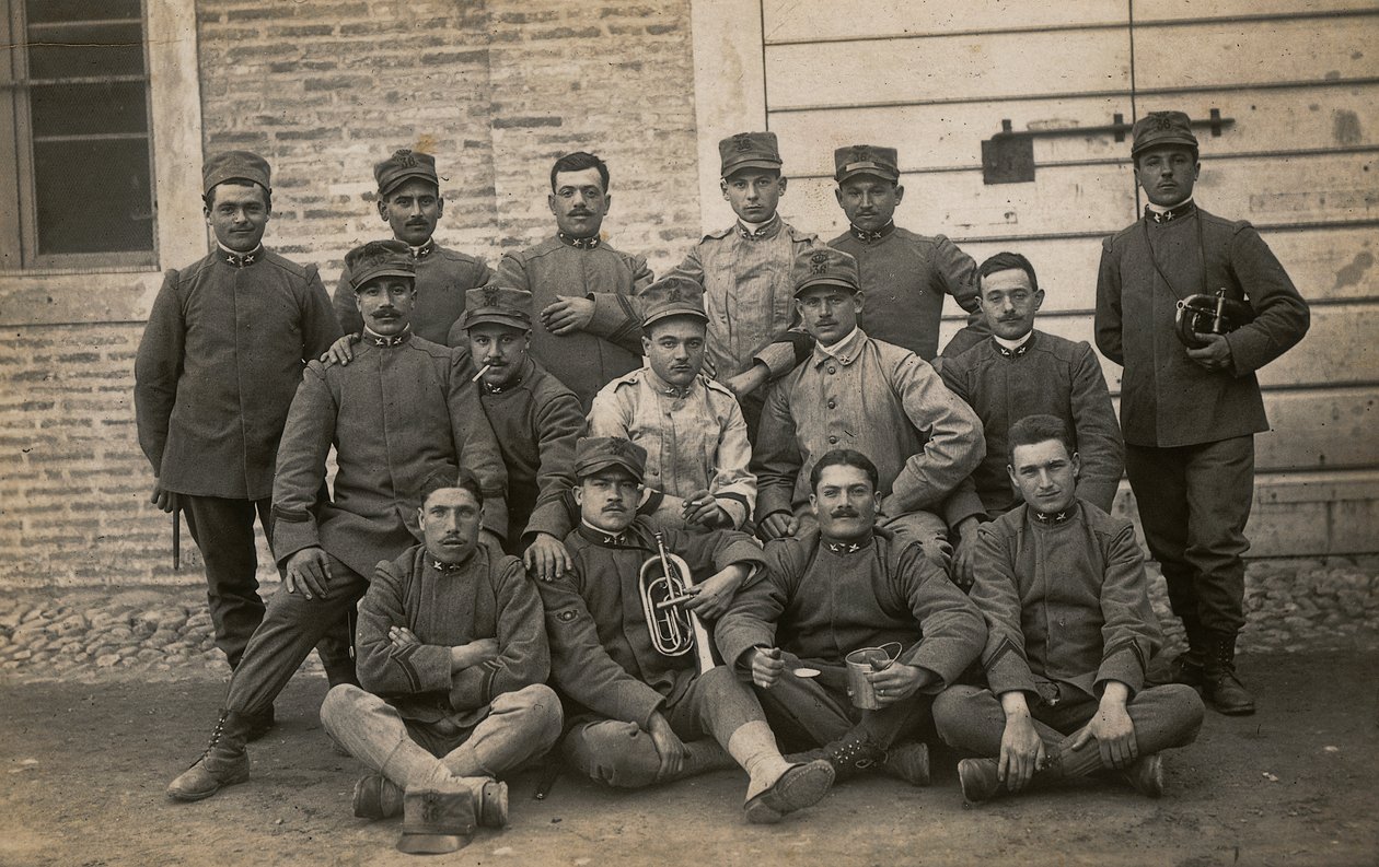 Album "The GM R. Army (World War)": a 36. gyalogezred katonái két trombitással (f/w fotó) alkotó: Lusvardi Lusvardi