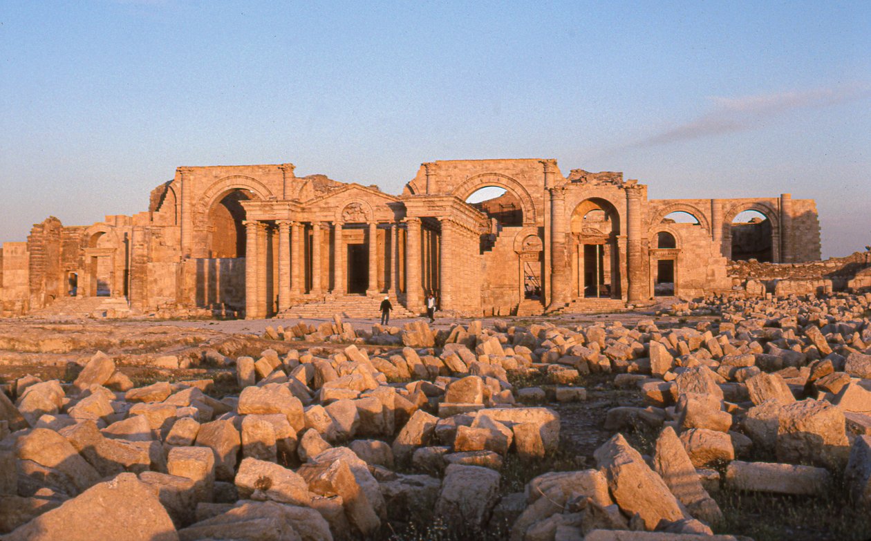 Hatra romjai, egy ősi város Felső-Mezopotámiában, Manan temploma az 1.... alkotó: Lynn Abercrombie