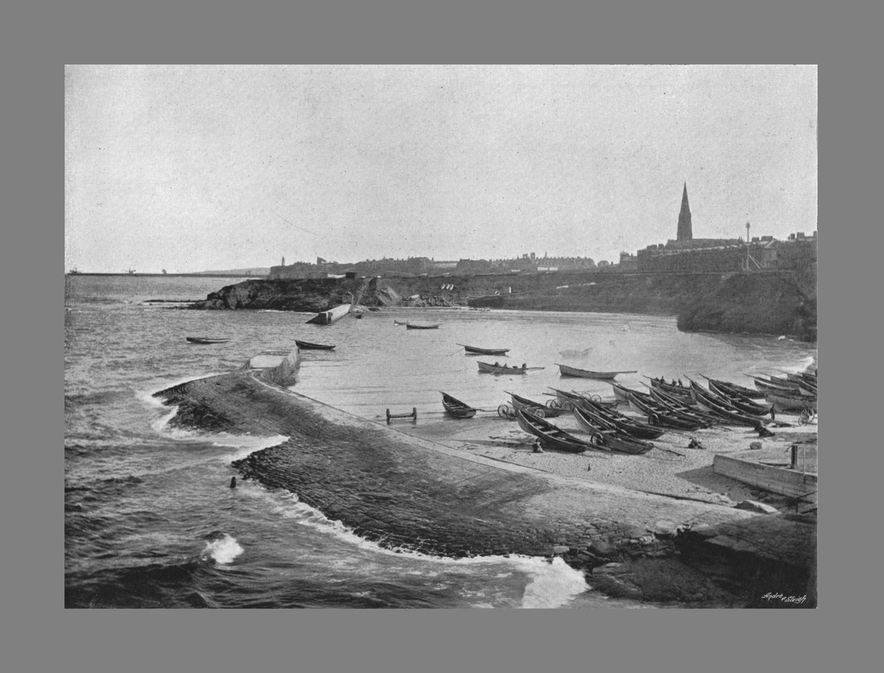 Cullercoats Bay, Tynemouth, 1900 alkotó: M. Aunty