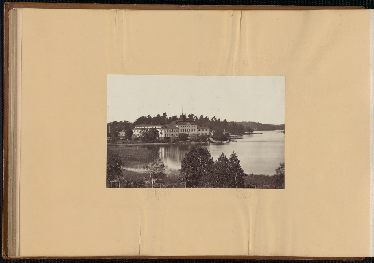 A Madame B album, 1870-es évek. alkotó: Marie Blanche Hennelle Fournier