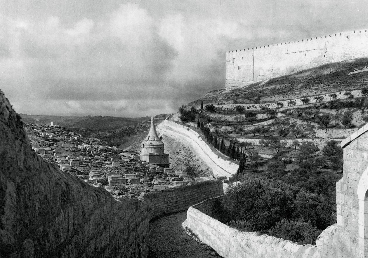 Zsidó temetkezési helyek a jeruzsálemi fal közelében, 1937 alkotó: Martin Hurlimann