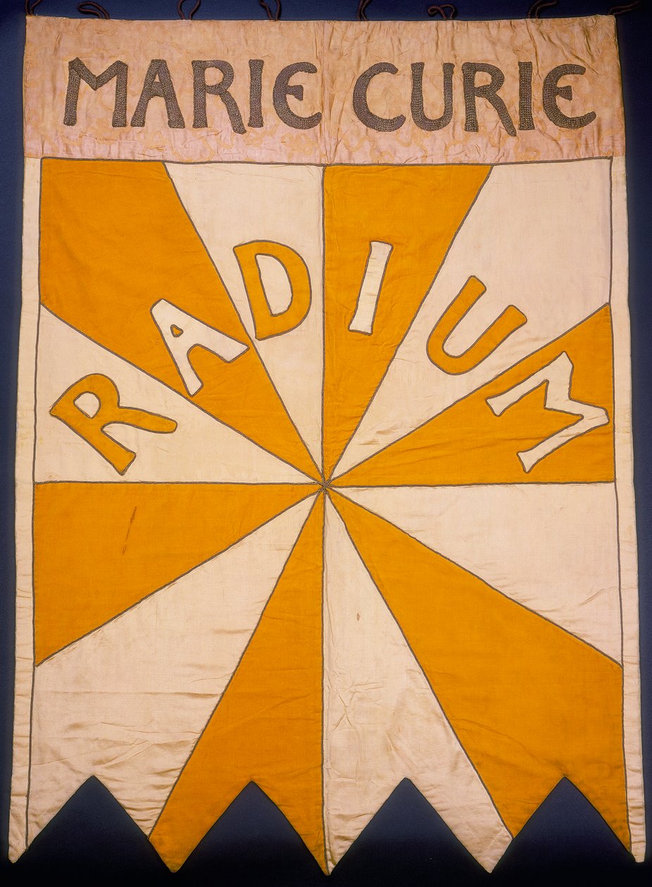 „Marie Curie, Radium”, transzparens, 1908 alkotó: Mary Lowndes