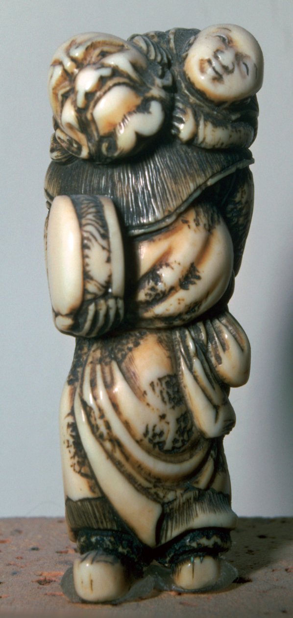 Japán Netsuke egy kínai táncosnőről és gyermekről, 18. század. alkotó: Masahira