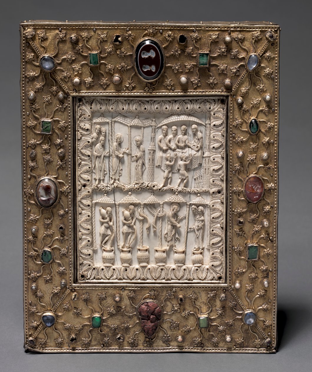 Könyv alakú ereklyetartó, c. 1000. alkotó: Master of the Registrum Gregorii