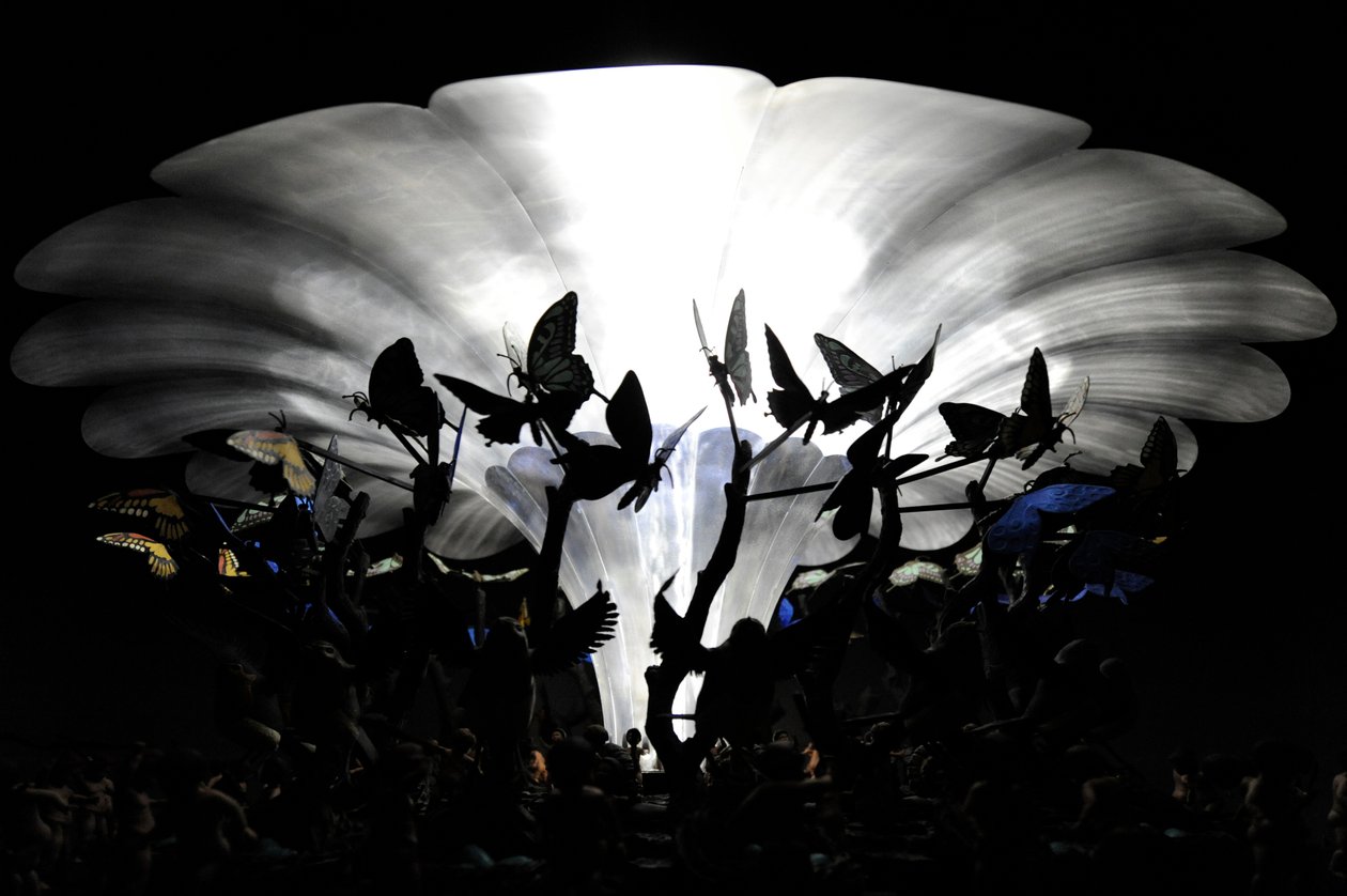 The Garden of Unearthly Delights, 2009 (acél, alumínium, gipsz, gyanta, LED fények, motor) alkotó: Mat Collishaw