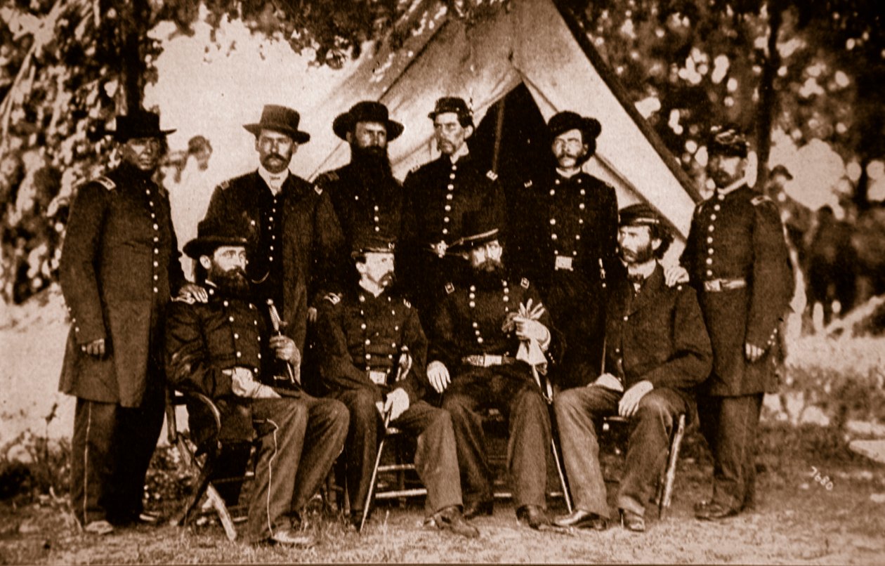 Jefferson C. Davis tábornok és személyzete, 1861-65 (szépia fotó) alkotó: Mathew B. Brady
