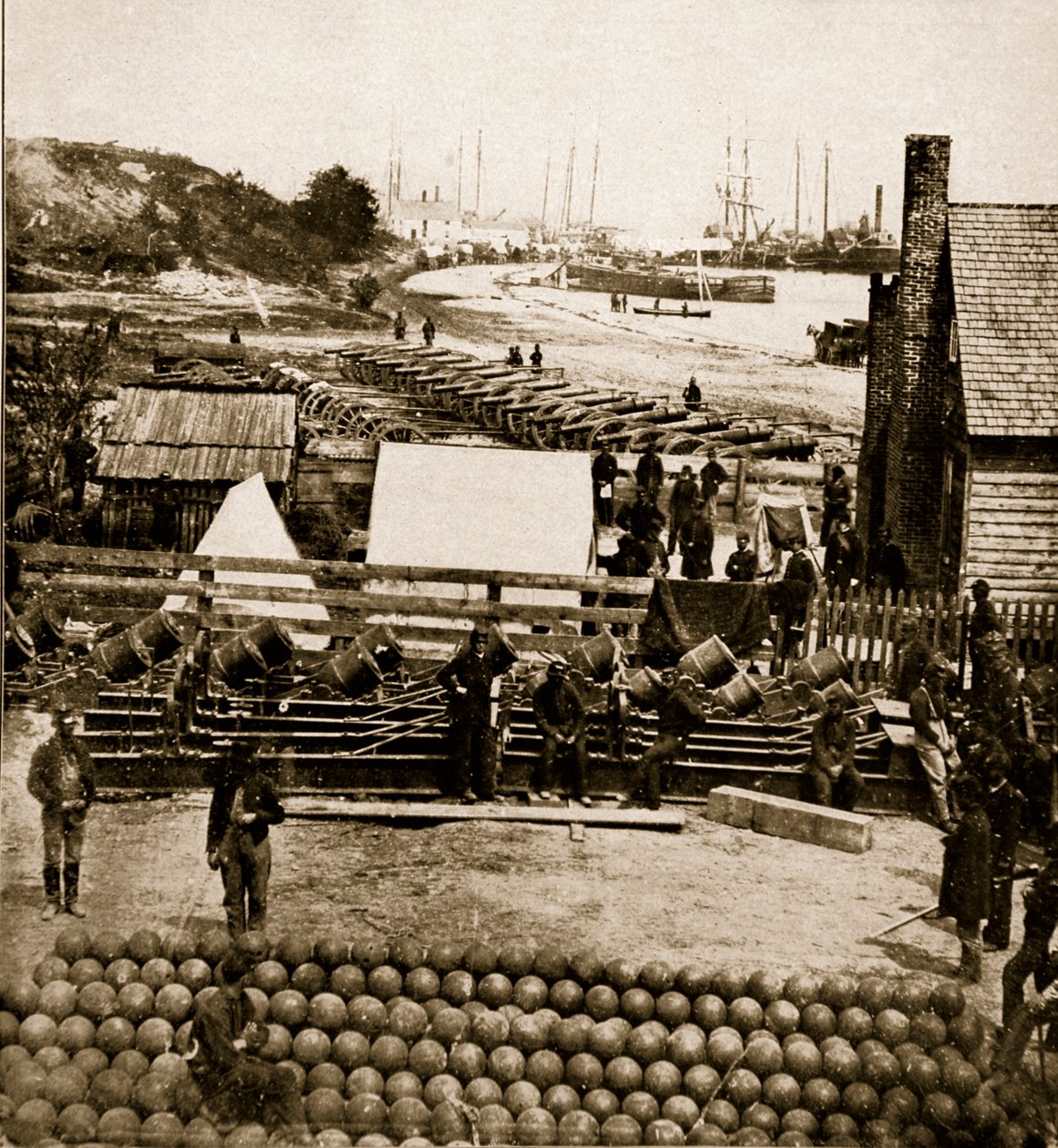 Washington az 1860-as években – Ordnance Depot City Pointban, 1861-65 (szépia fotó) alkotó: Mathew B. Brady