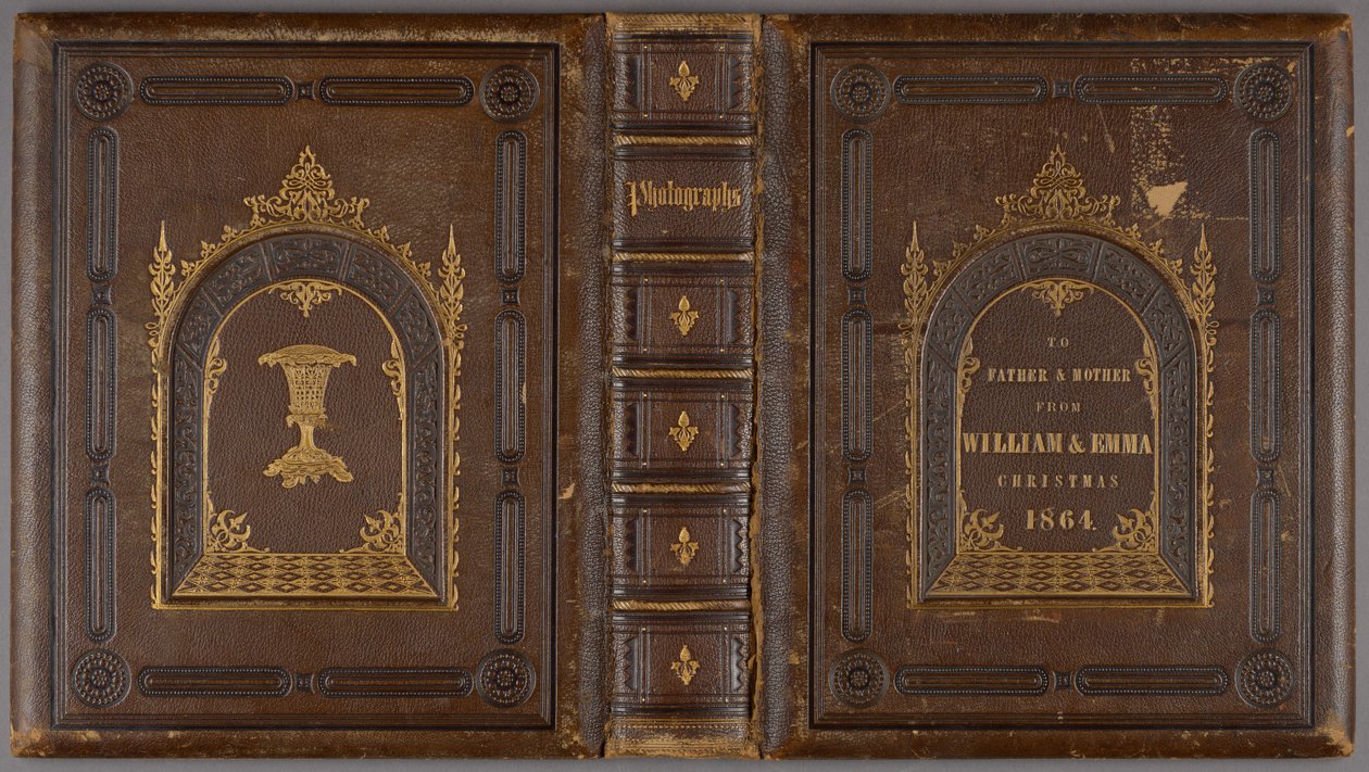 [Az amerikai polgárháborúról szóló válogatásalbum: főként tábornokok és stábjaik csoportképei, valamint néhány táborbeli jelenet] alkotó: Mathew B. Brady