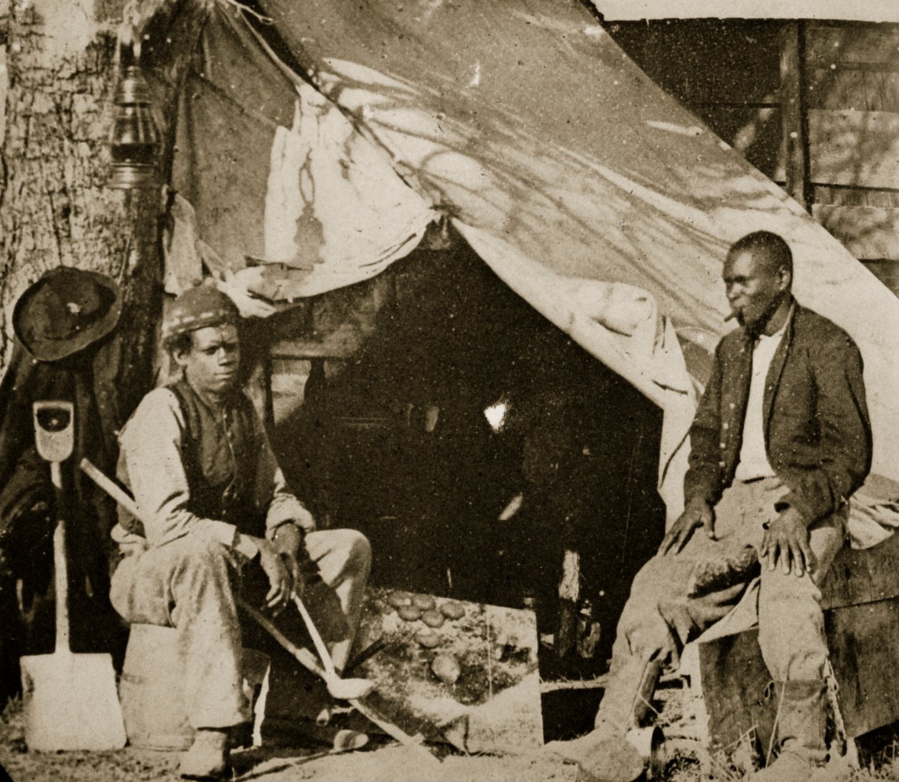 John Henry és Reuben a szabadidőben, 1861-65 alkotó: Mathew B. Brady
