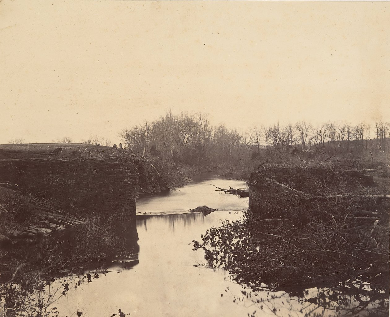 Kőhíd romjai – Bull Run, 1862. alkotó: Mathew Brady