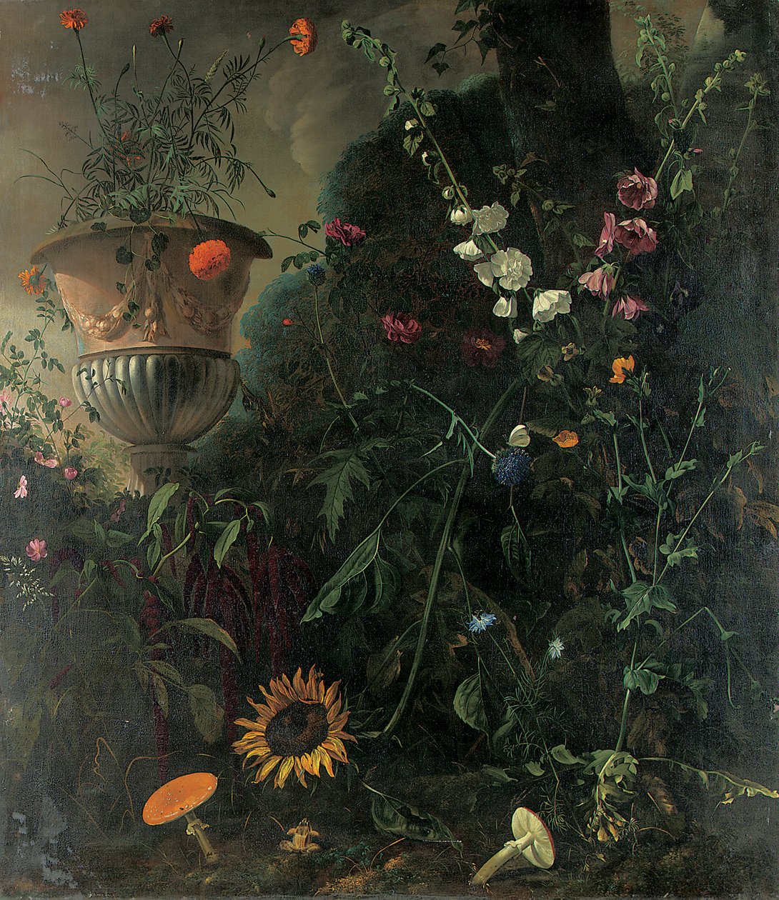 Hollyhocks, rózsa, kék csipke virág, napraforgó és gombagomba, körömvirággal egy urnában a fa mellett alkotó: Matthias Withoos