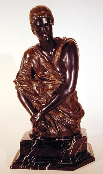 Cassandra, 1895 körül (bronz márvány alappal) alkotó: Max Klinger