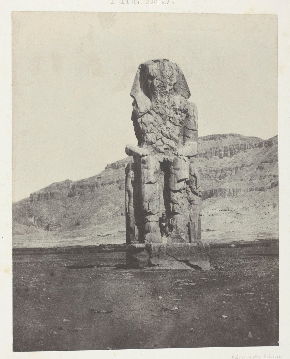 Gournah, III. Amenopht monolitikus kolosszusa; Théba, 56. tábla az "Egypte, Nubie, Palestine et Syrie" albumból (1852). alkotó: Maxime Du Camp
