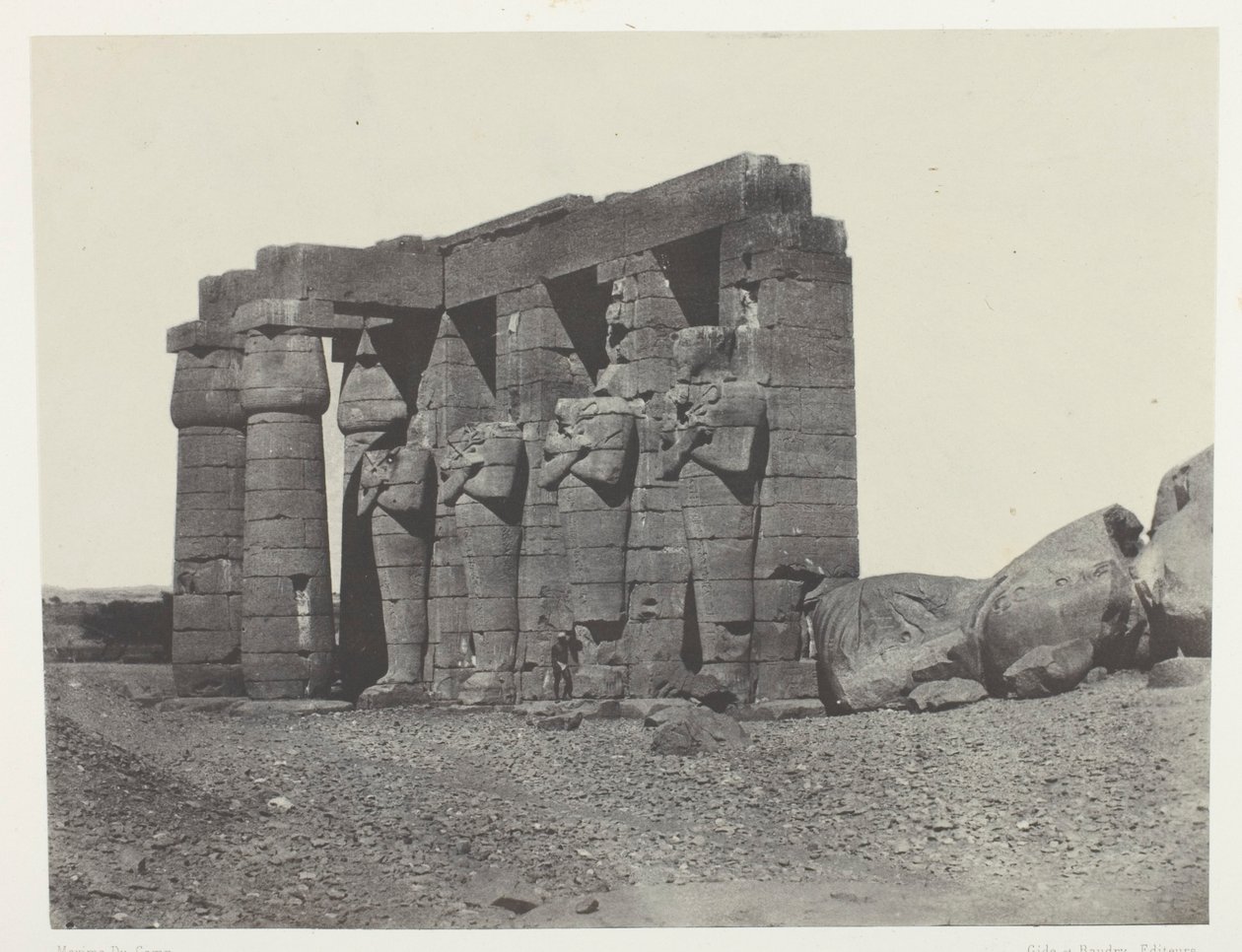 Gournah, Perisztilusz Osymandias sírjából (Ramesseum Occidental); Théba, 59. tábla az "Egypte, Nubie, Palestine et Syrie" albumból (1852). alkotó: Maxime Du Camp