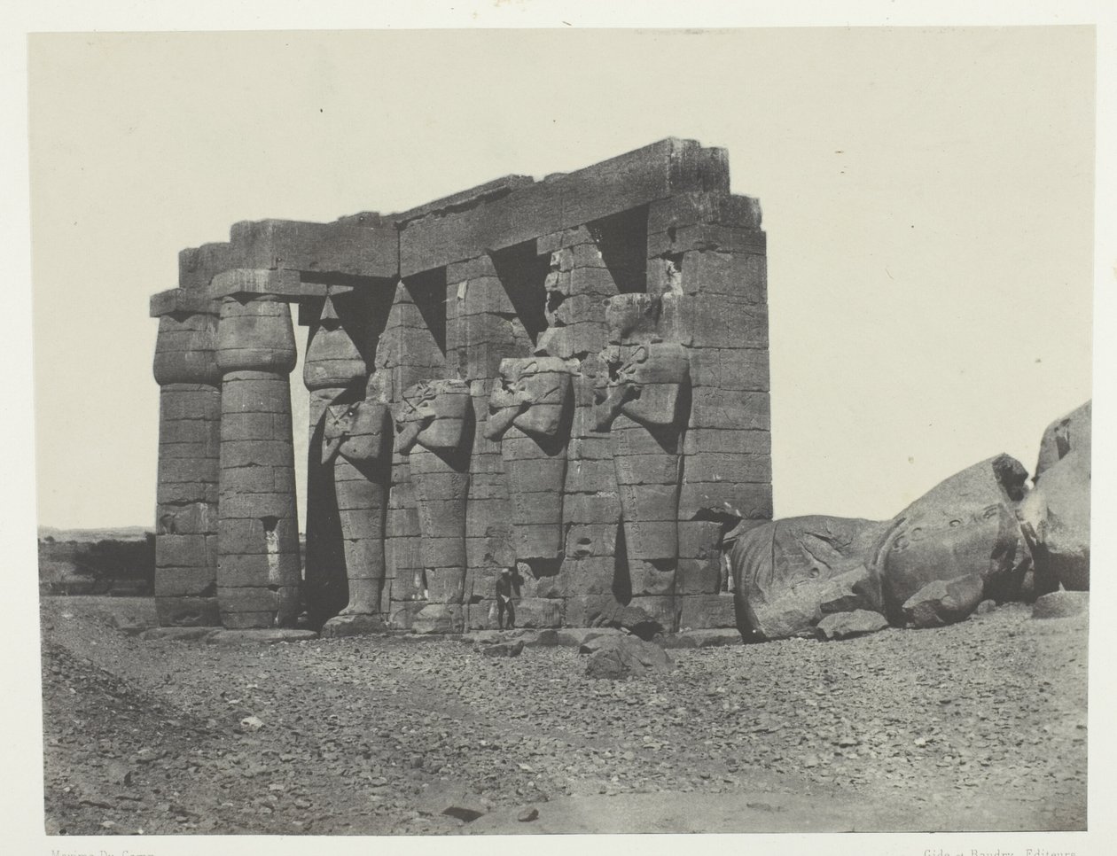 Gournah, Perisztilusz Osymandias sírjából (Ramesseum Occidental); Théba, 59. tábla az "Egypte, Nubie, Palestine et Syrie" albumból (1852). alkotó: Maxime Du Camp