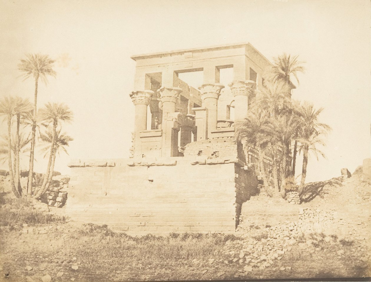 Greater Hypetra vagy Typhonium, Philae - Kilátás keletről, 1849-50. alkotó: Maxime Du Camp