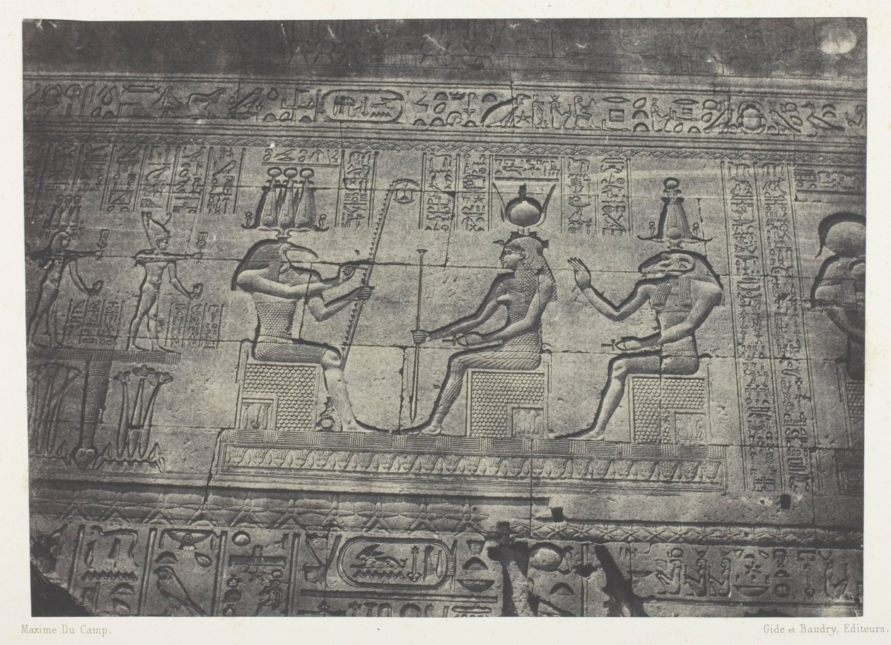 Denderah (Teutyres) nagy temploma, szobrok a hátsó homlokzatról; Felső-Egyiptom, 19. tábla az "Egypte, Nubie, Palestine et Syrie" albumból (1852). alkotó: Maxime Du Camp