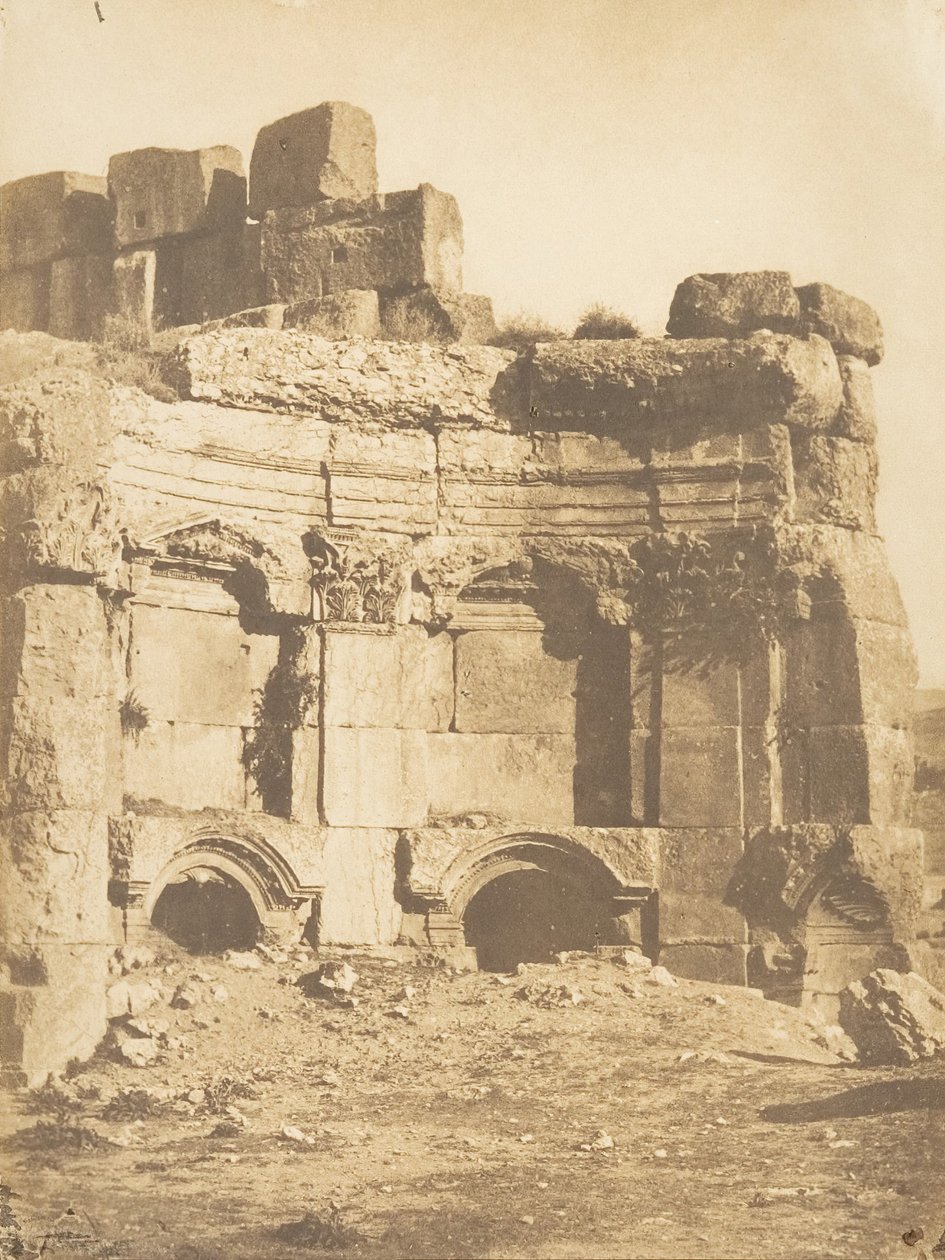 A templom zárt terme, Baâlbekben, 1850. szeptember 15. alkotó: Maxime Du Camp