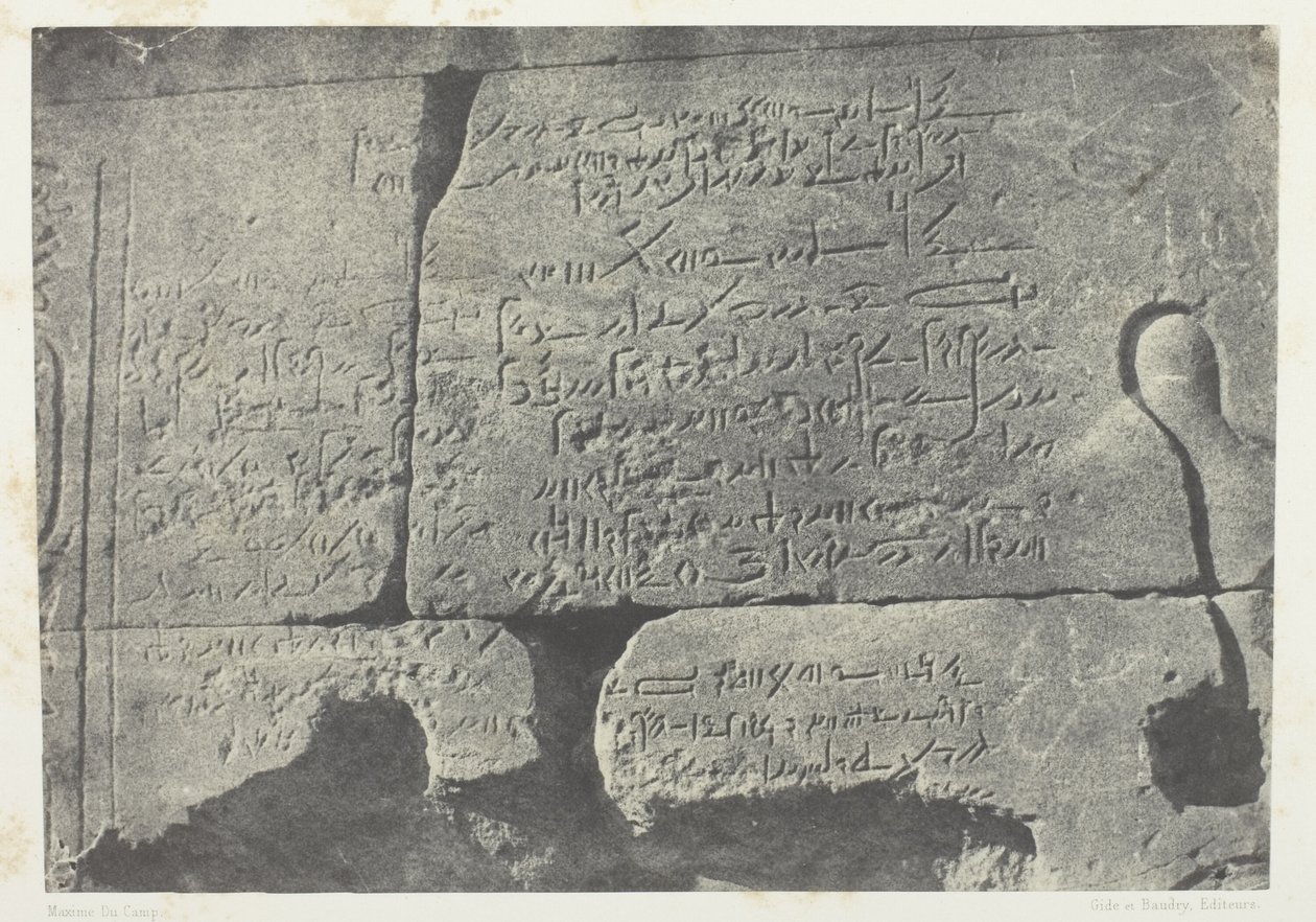Démotikus felirat, Isis nagy temploma Philoe-ban; Núbia, 77. tábla az "Egyiptom, Núbia, Palesztina és Szíria" című albumból (1852). alkotó: Maxime Du Camp