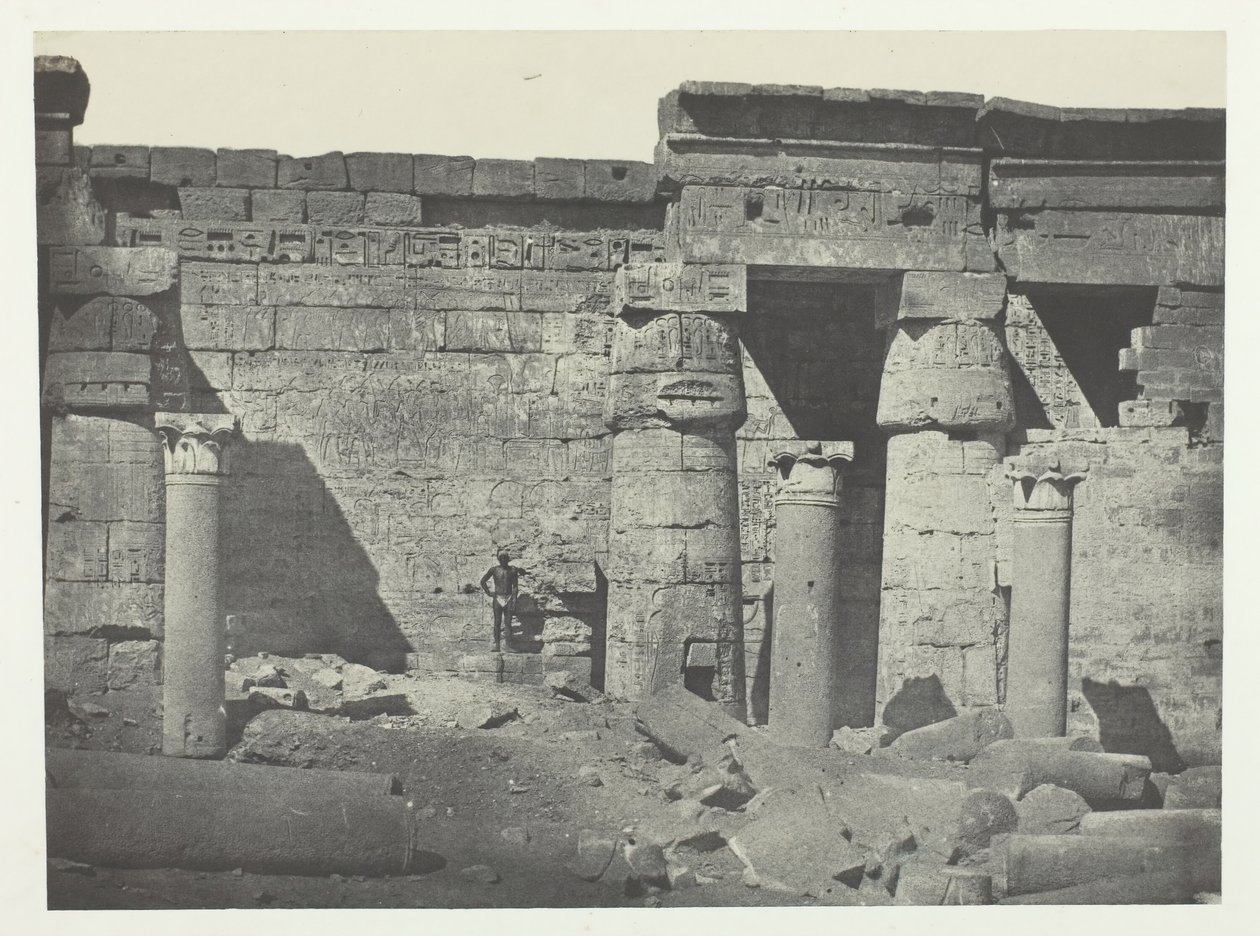 Medinet-Habou, Ramszesz-Méiamoun palota perisztíliája, Théba, 184951, nyomtatva 1852-ben. alkotó: Maxime Du Camp