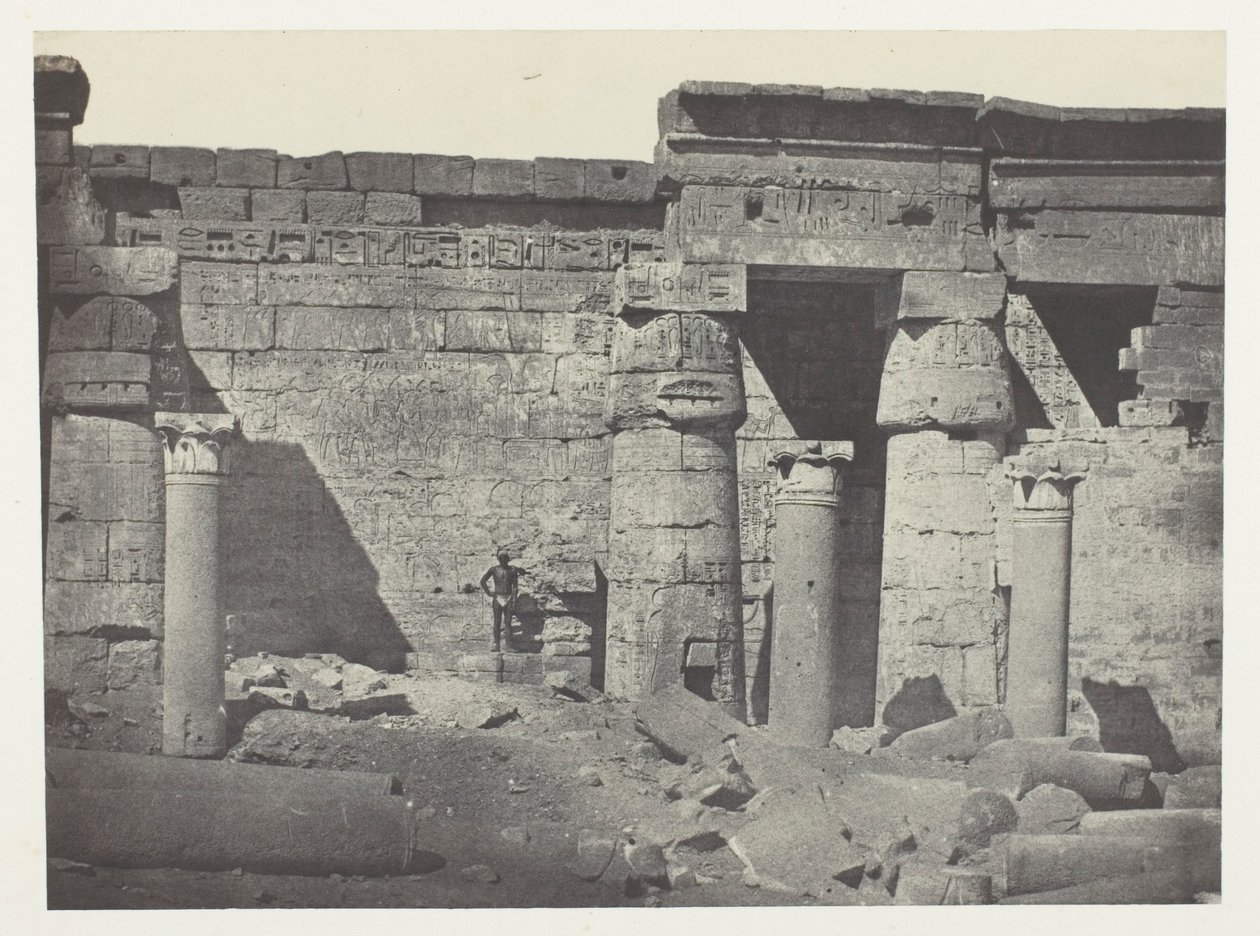 Medinet-Habou, a Ramszesz-Méiamoun-palota peristyle; Théba alkotó: Maxime Du Camp