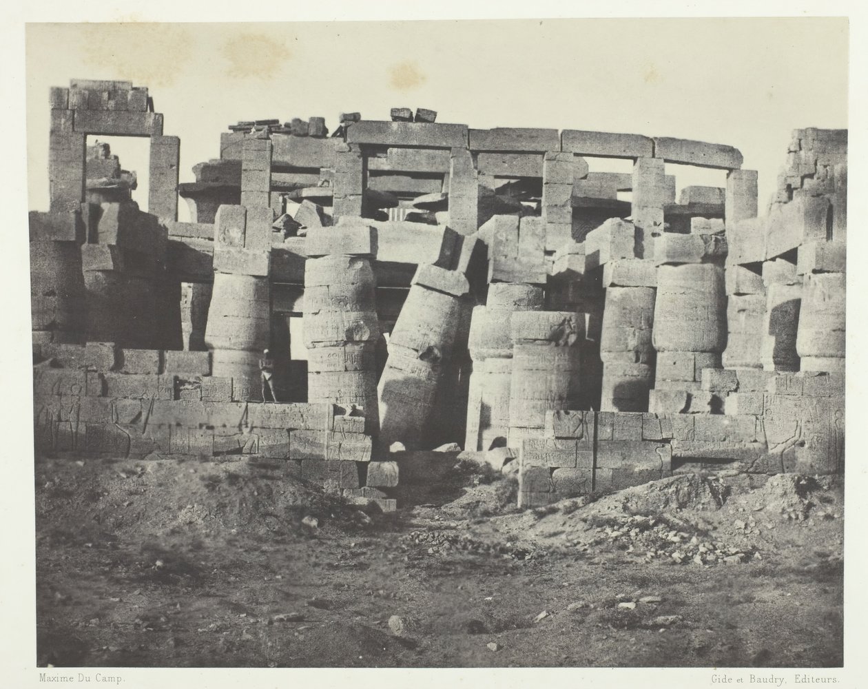Karnak palota, Hypostyle Hall, Északra vitték, Théba, 184951, nyomtatva 1852. alkotó: Maxime Du Camp