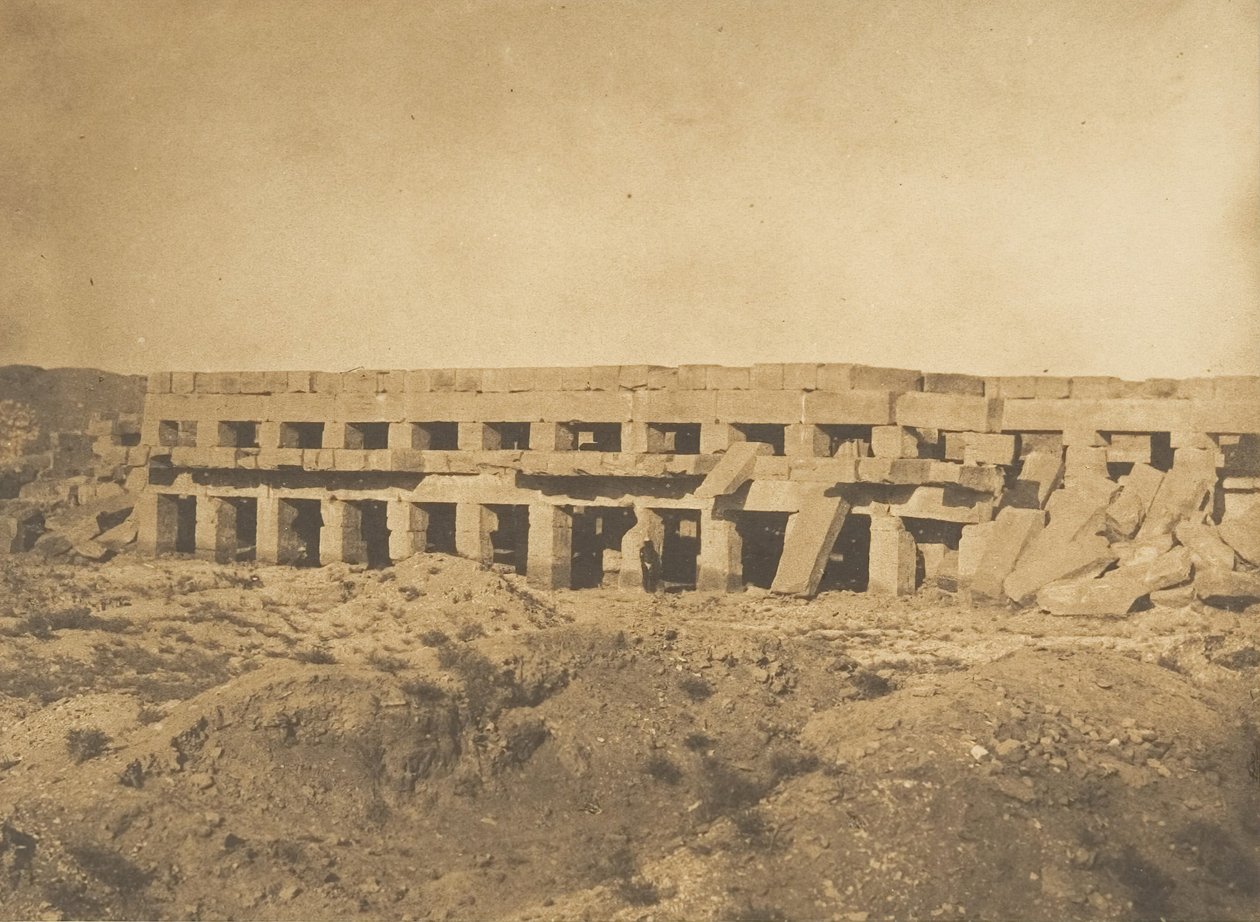 Thutmose III sétány – A Karnac Thébai palota utolsó galériái, 1849-50. alkotó: Maxime Du Camp
