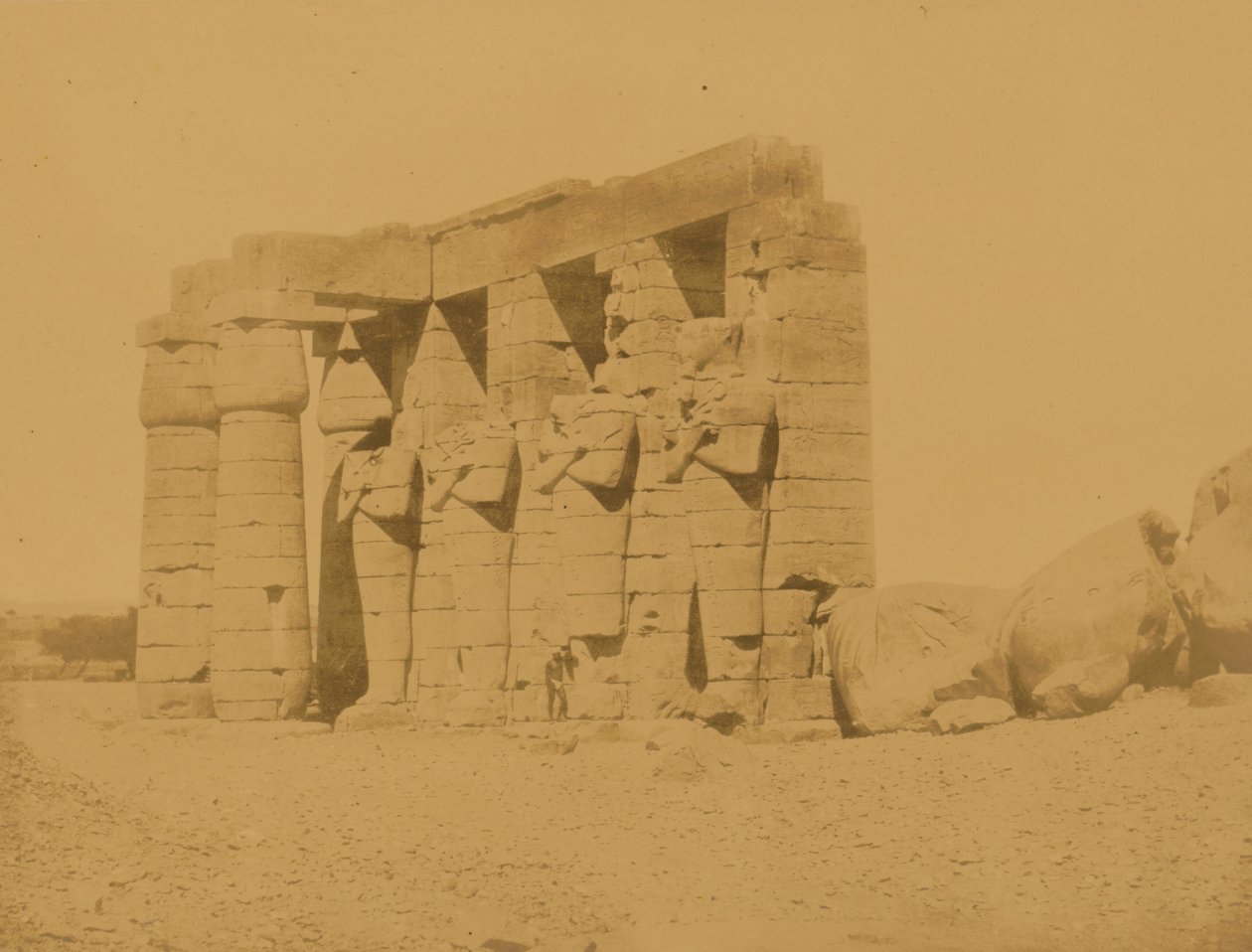 Théba; A Ramesseum oszlopcsarnoka (Oszümandiasz sírja), Gurna alkotó: Maxime Du Camp