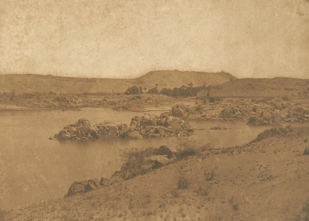 Az első szürkehályog képe, nyugatról, Asszuán és Philae között, 1849-50. alkotó: Maxime Du Camp