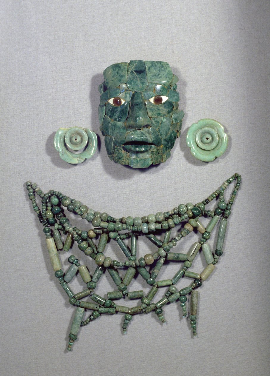 Calakmul temetési maszk gallérral és fülbevalóval, Yucatán-félsziget, Mexikó késői klasszikus időszak (i.sz. 600-900) (jáde) alkotó: Mayan