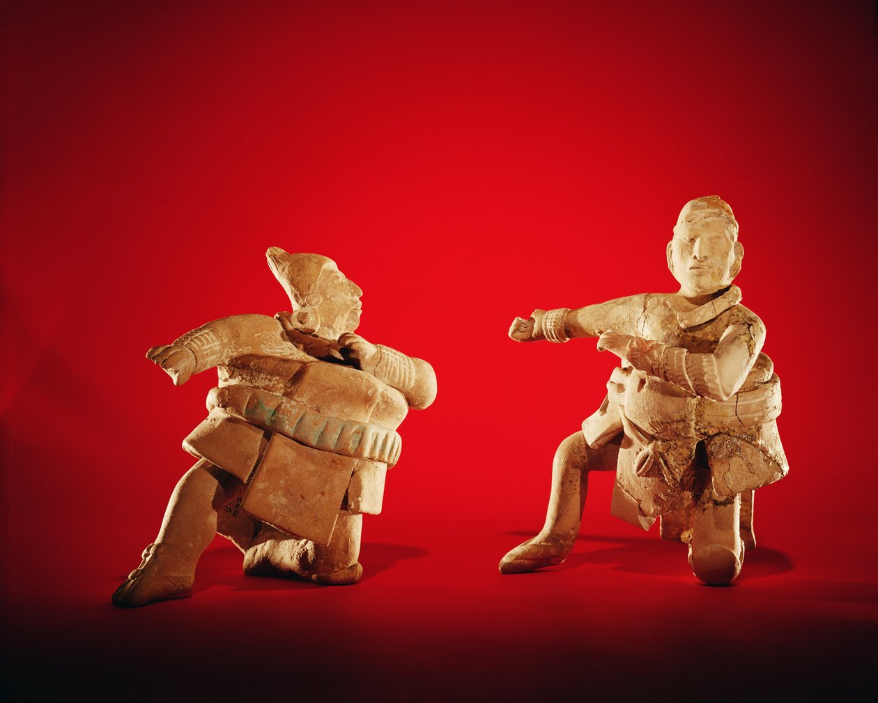 Ünnepélyes labdajátékosok figurái, Jaina szigetéről, 600 körül (cserép) alkotó: Mayan