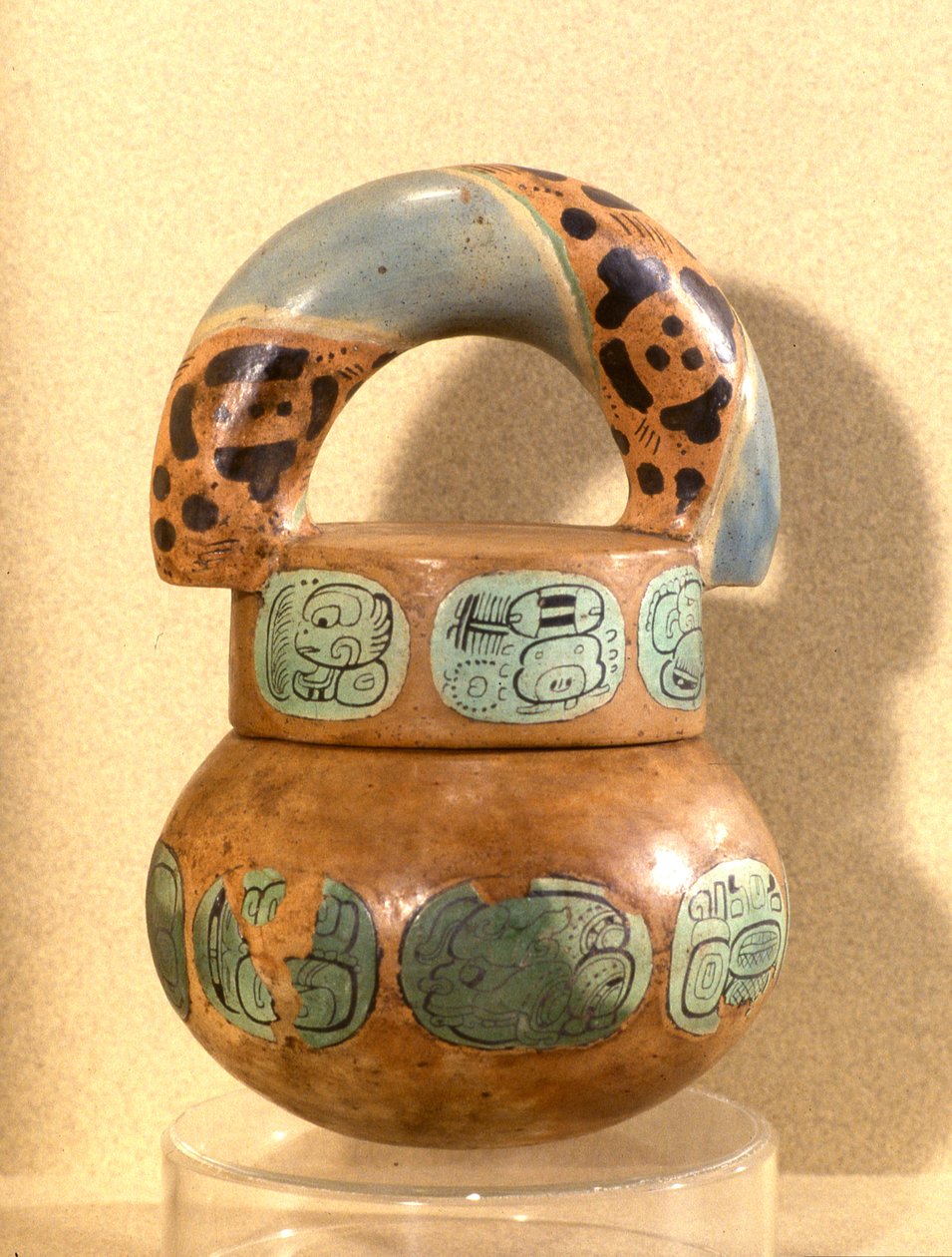 Temetőedény (kerámia) alkotó: Mayan