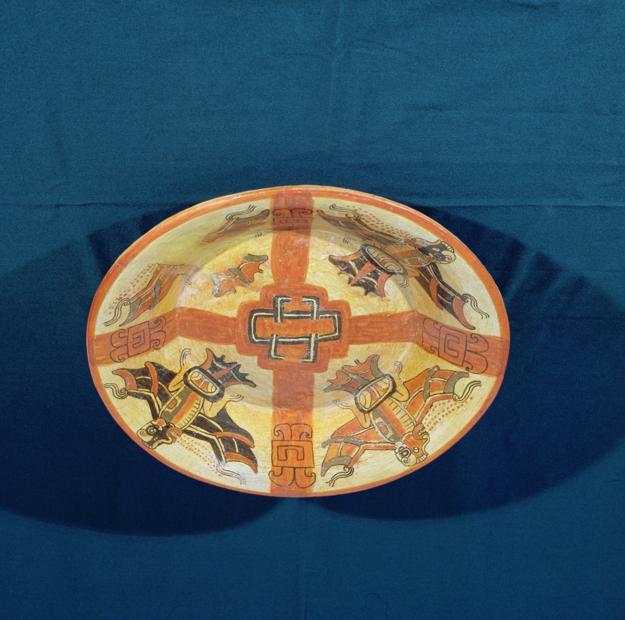 Temetkezési edény, amelyet egy Balamku sírban találtak, Yucatán-félsziget, Mexikó, korai klasszikus kor (300-600 Kr. u.) (terrakotta). alkotó: Mayan