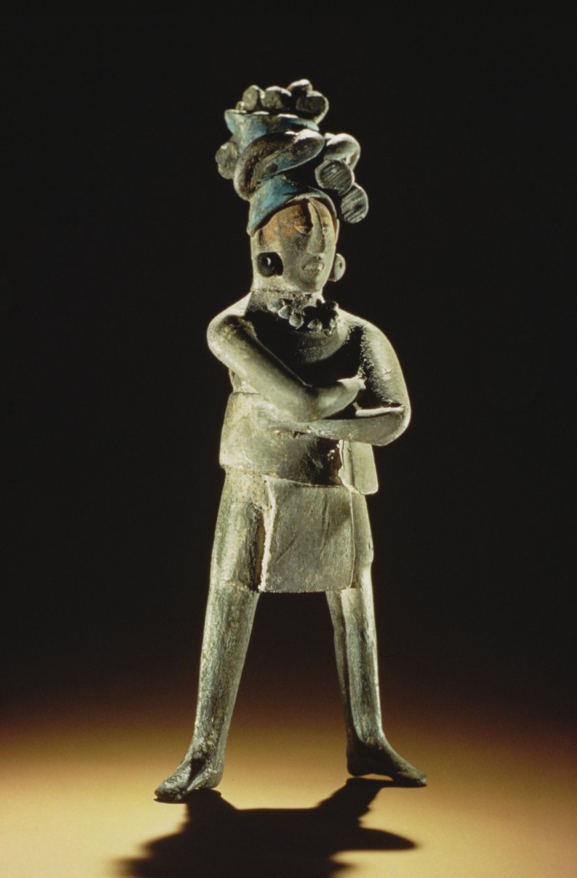 Álló királyi alak (cserép) alkotó: Mayan