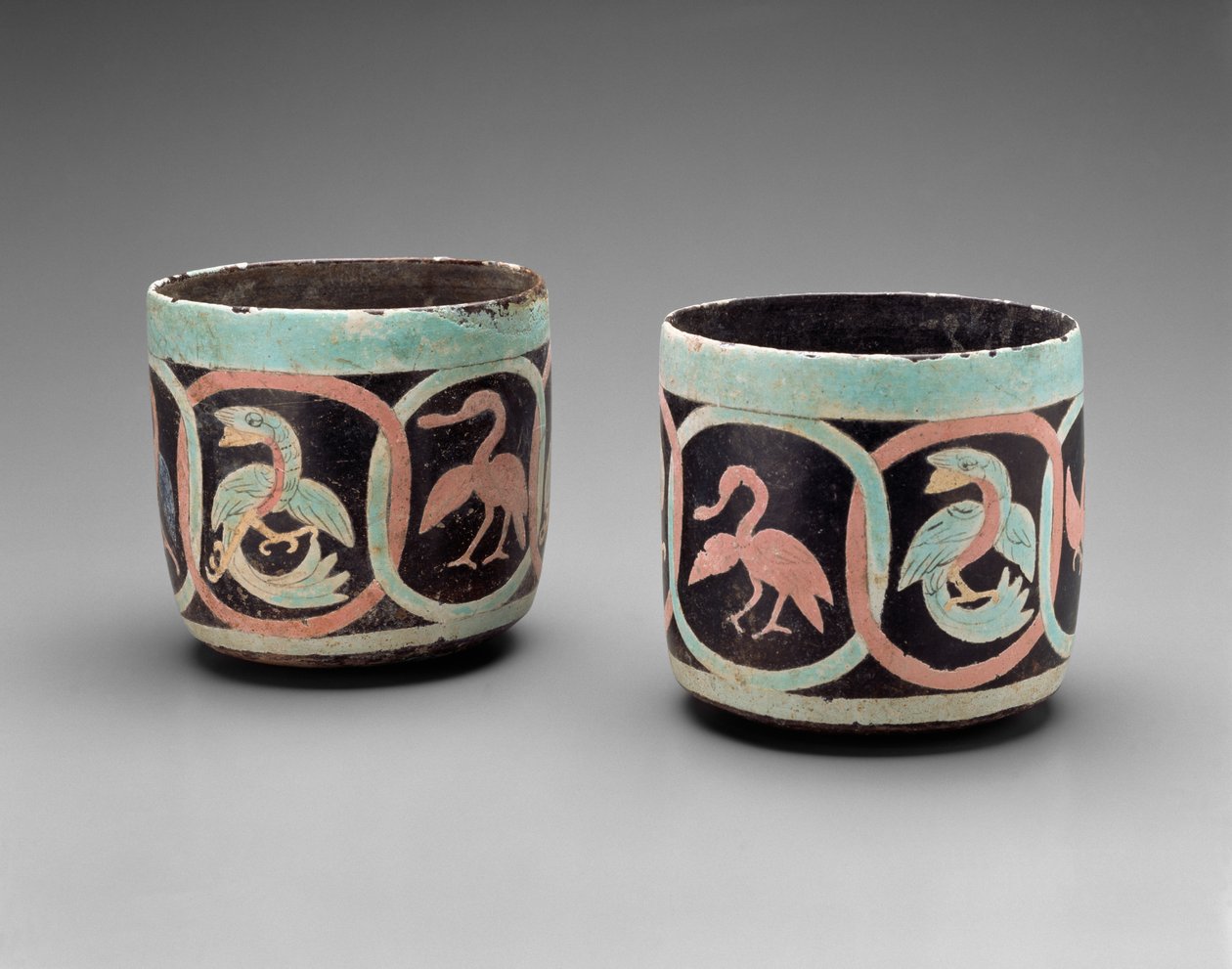 Bowls with Birds in Cartouches, Guatemala, Middle Classic, 500-700 (kerámia festett stukkóval) alkotó: Mayan
