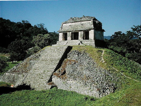 Kilátás a gróf templomára, i.sz. 697 körül alkotó: Mayan