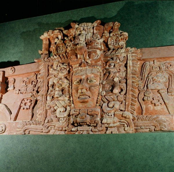 Építészeti maszk, Campeche, Yucatán-félsziget, Mexikó (stukkó) alkotó: Mayan Mayan