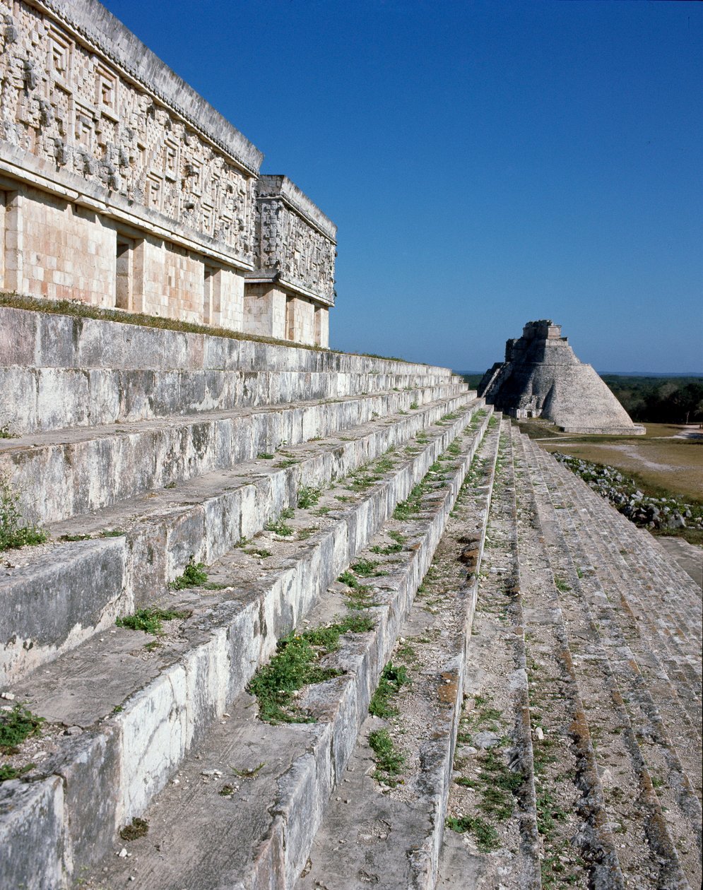 Kormányzói palota és a varázsló piramisa, 6. század alkotó: Mayan Mayan