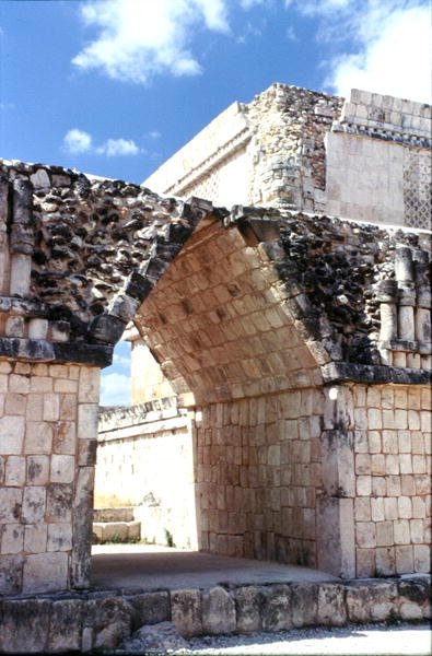 A Madarak Háza, késő klasszikus maja, i.sz. 700-900 körül (fotó) alkotó: Mayan Mayan