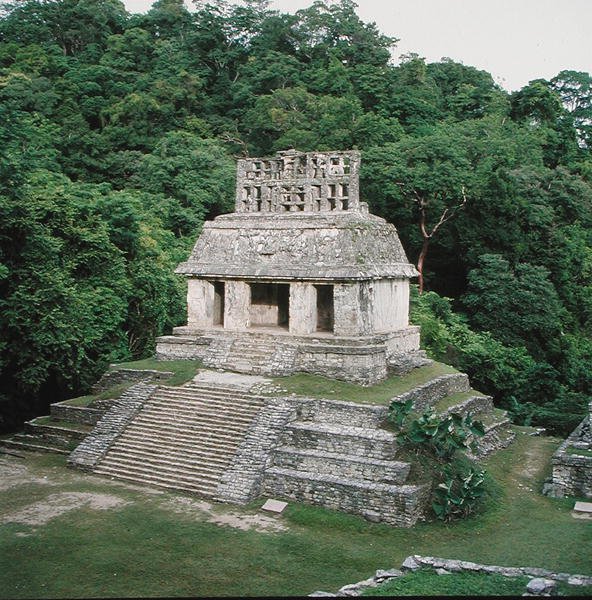 A Nap Templomának nézete, késő klasszikus maja (fotó) alkotó: Mayan Mayan