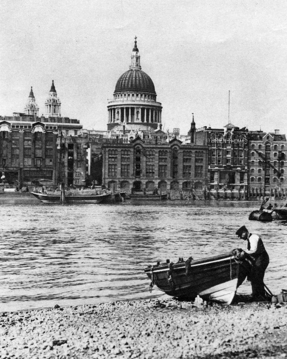 Temze víziember és csónakja a londoni Bankside tengerparton, 1926-1927 alkotó: McLeish