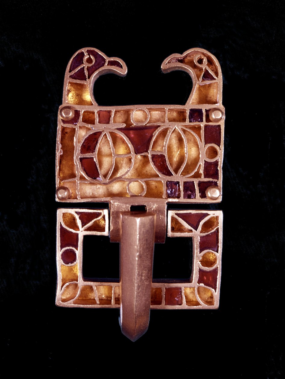 Madárfejekkel díszített ékszer (Franciaország) a 6. századból.Musée de Saint-Germain en Laye alkotó: Merovingian Merovingian