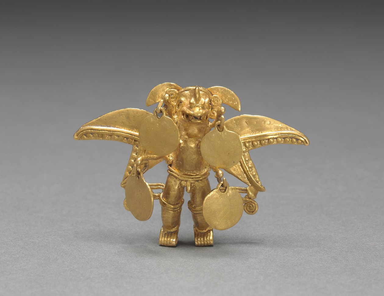 Szárnyas alak Medál, c. 1000-1550 (öntött és kalapált arany) alkotó: Mesoamerican Mesoamerican