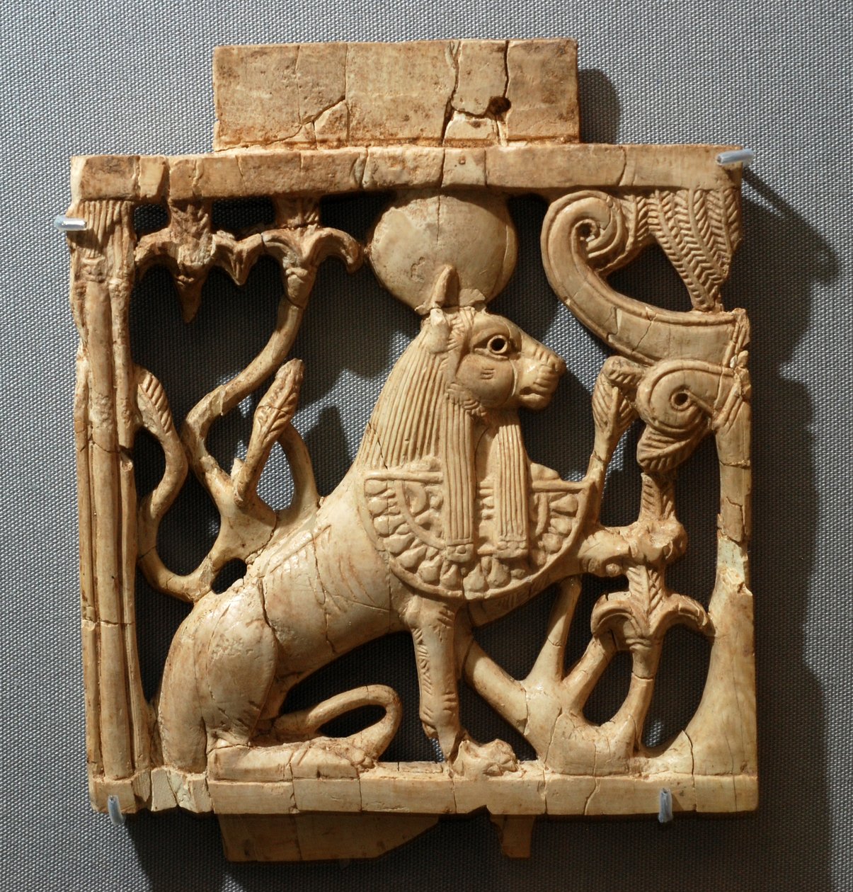 Elefántcsont tábla, Nimrud, Kr.e. 900-600 körül alkotó: Mesopotamian
