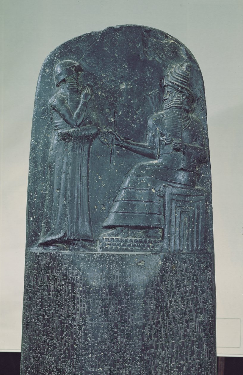 A Napisten Sámasz diktálja törvényeit Hammurabi királynak a híres törvénykönyvén, régi babiloni kor, Kr. e. 1760 (bazalt) alkotó: Mesopotamian